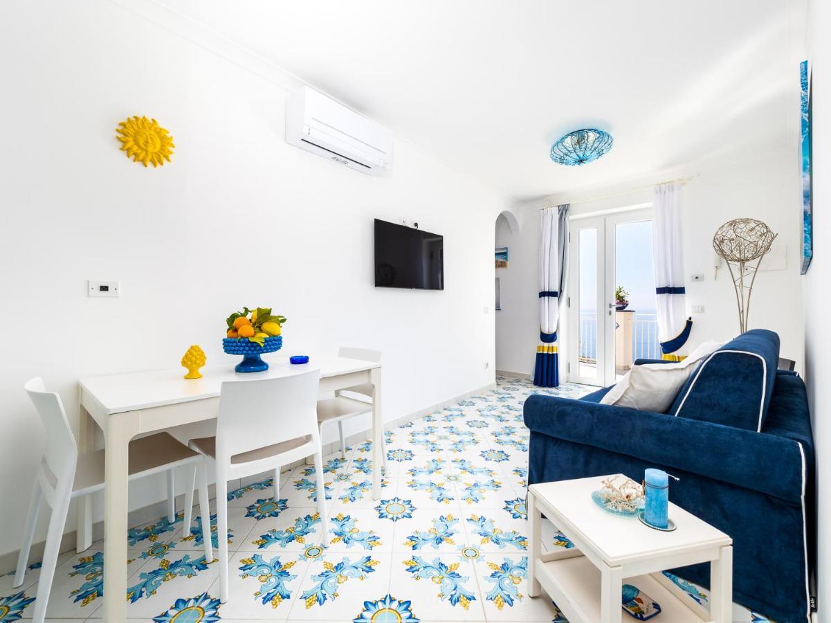 Apartment Blue Waves - De Vivo Realty *