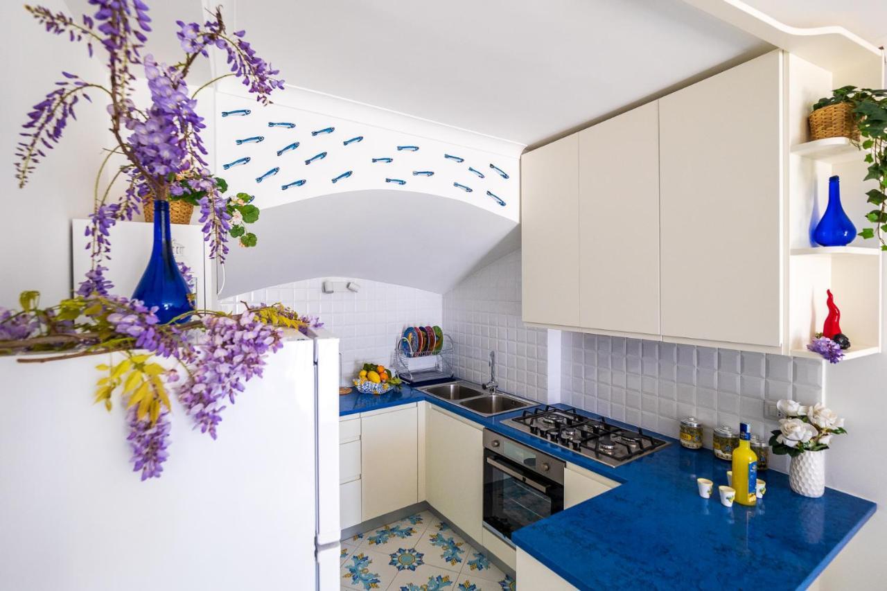 Blue Waves - De Vivo Realty Positano