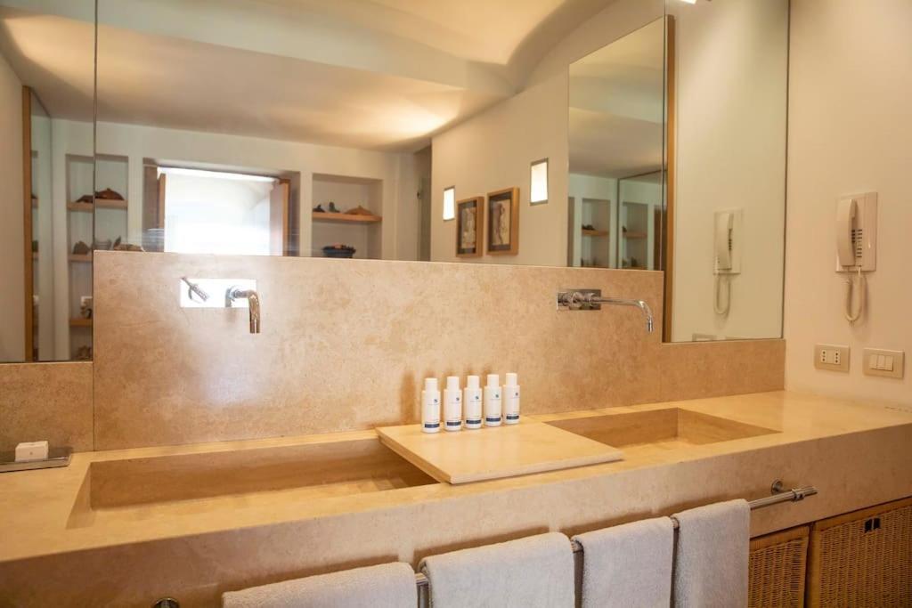 Joey - Prestigious With Private Garage In The Heart Of Positano