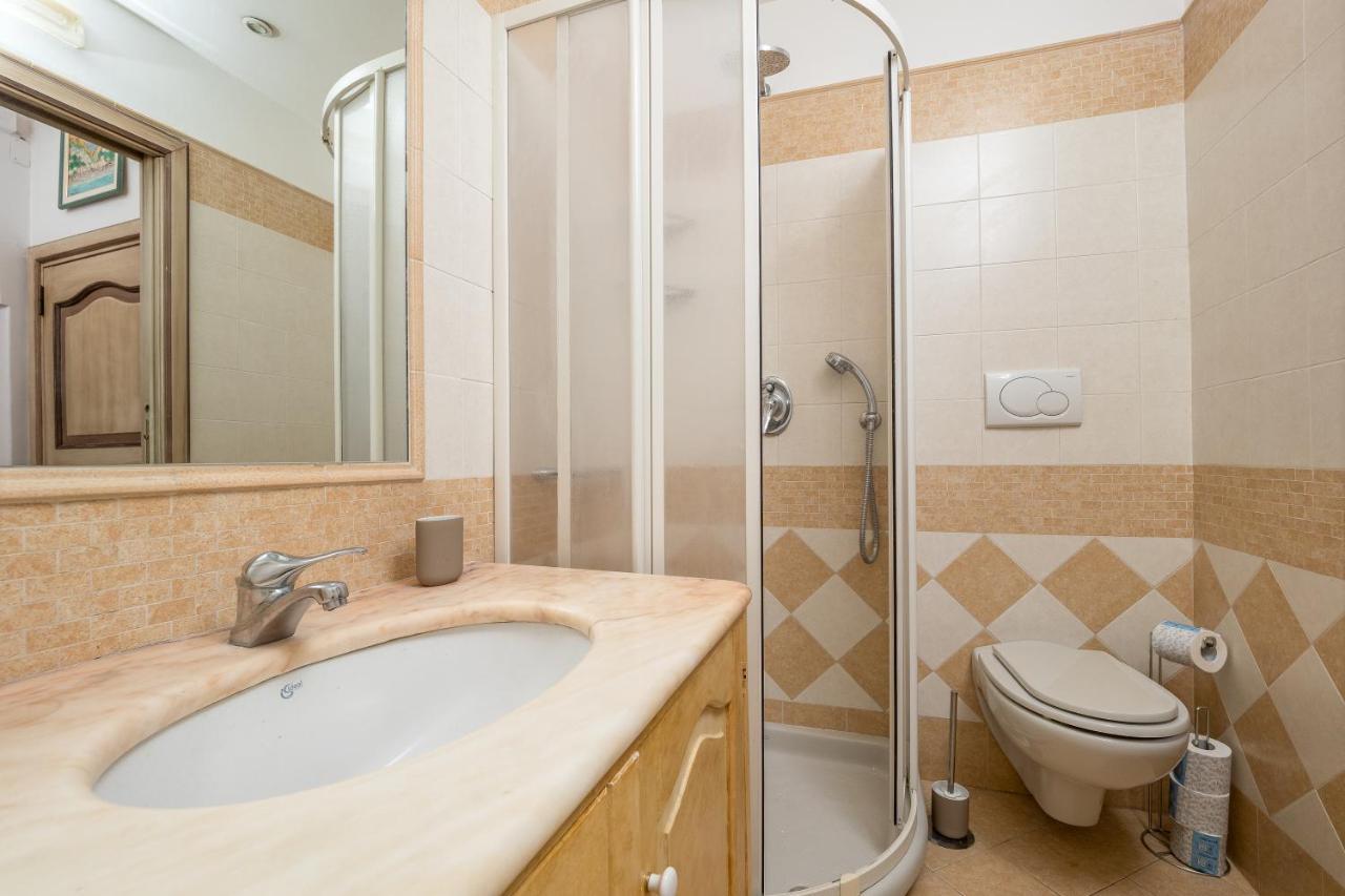 A Casa Di Antonio - De Vivo Realty *
