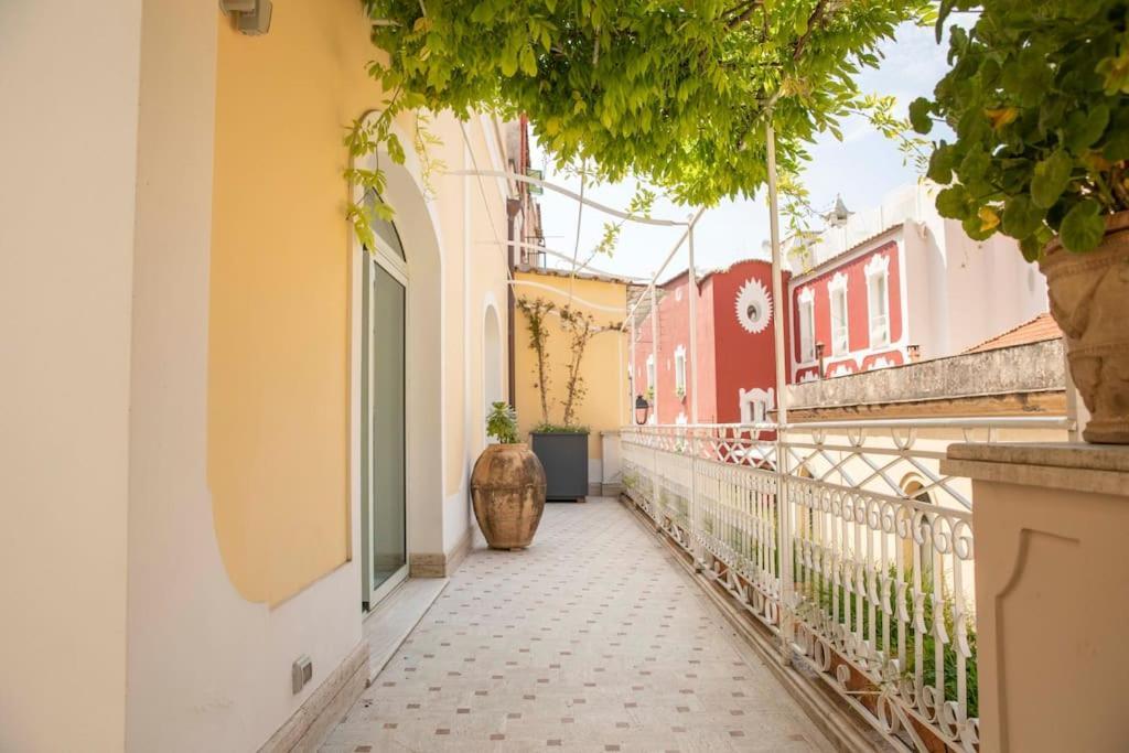 Joey - Prestigious With Private Garage In The Heart Of Villa
