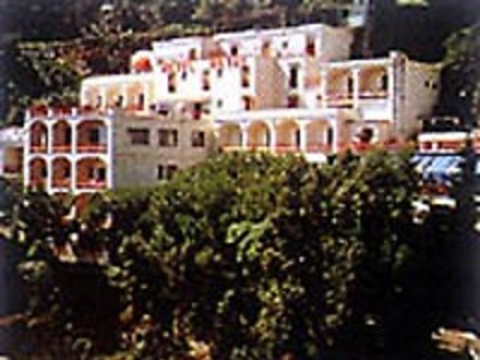Domina Royal Homestay *