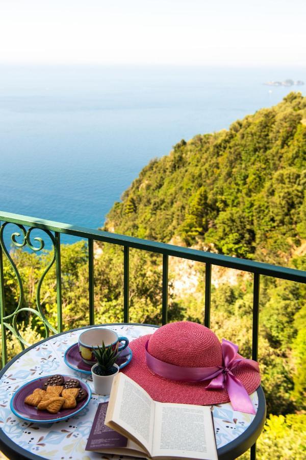 Genny And Emily * Positano