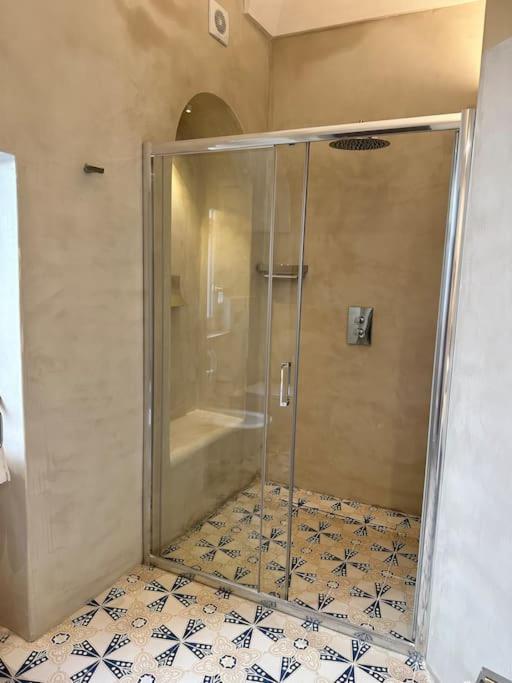 Villa Fornillo 84 *