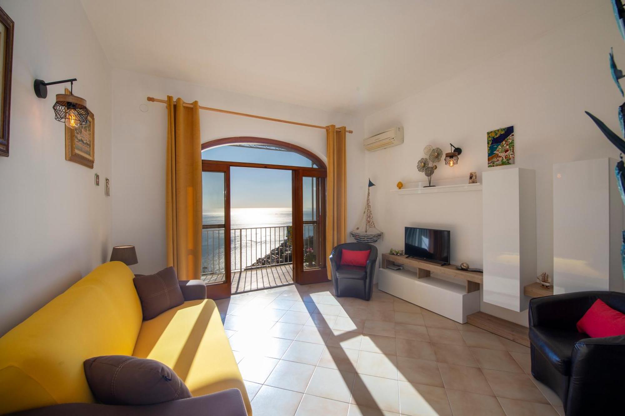 Casa Rossia, - Away From The Crowds Apartment *