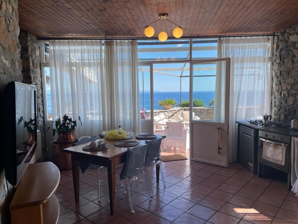 Villa Stone - De Vivo Realty Positano Villa Positano