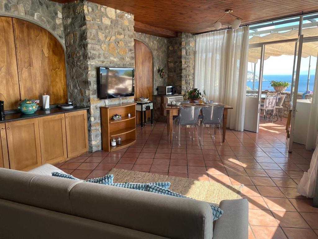 Villa Villa Stone - De Vivo Realty Positano *