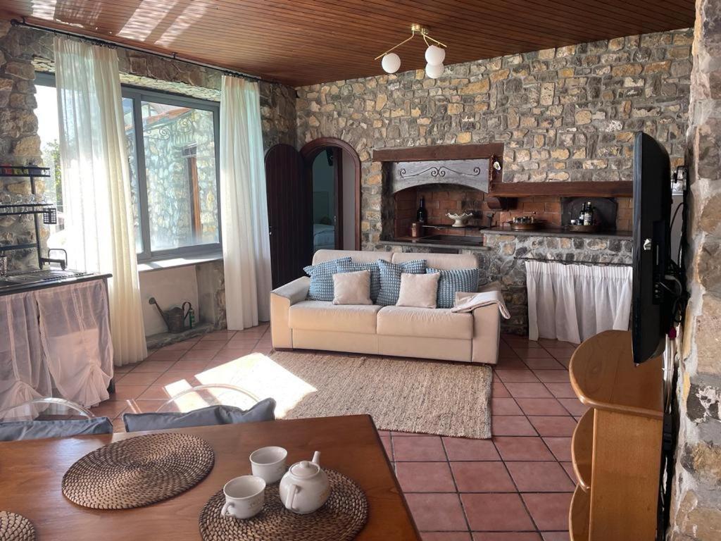 Villa Stone - De Vivo Realty Positano *