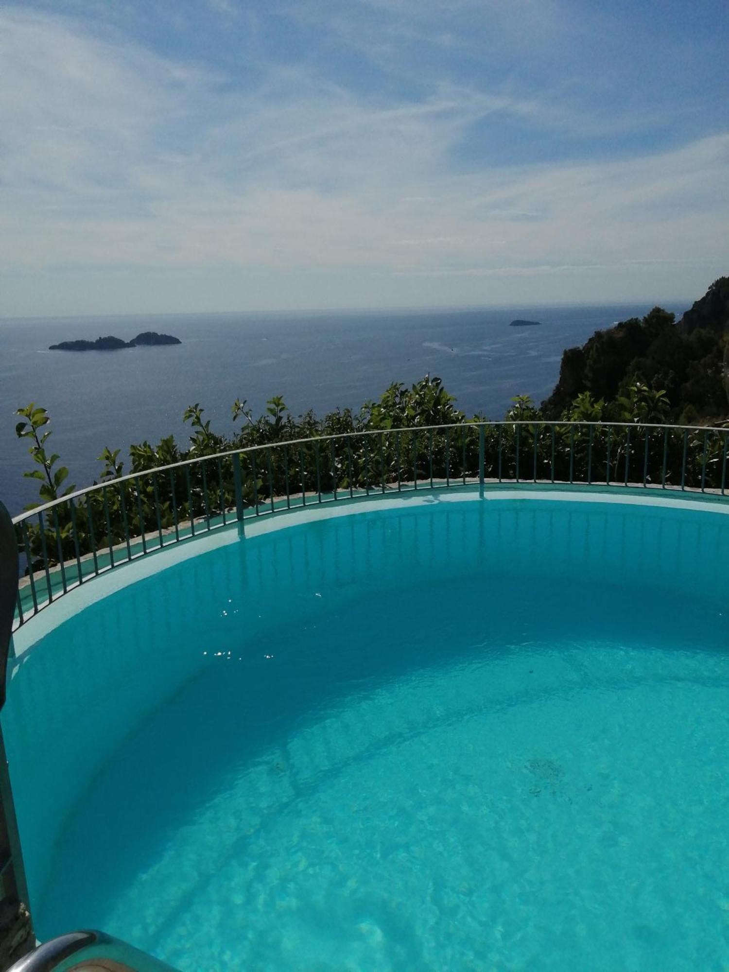 - Vanessa * Positano