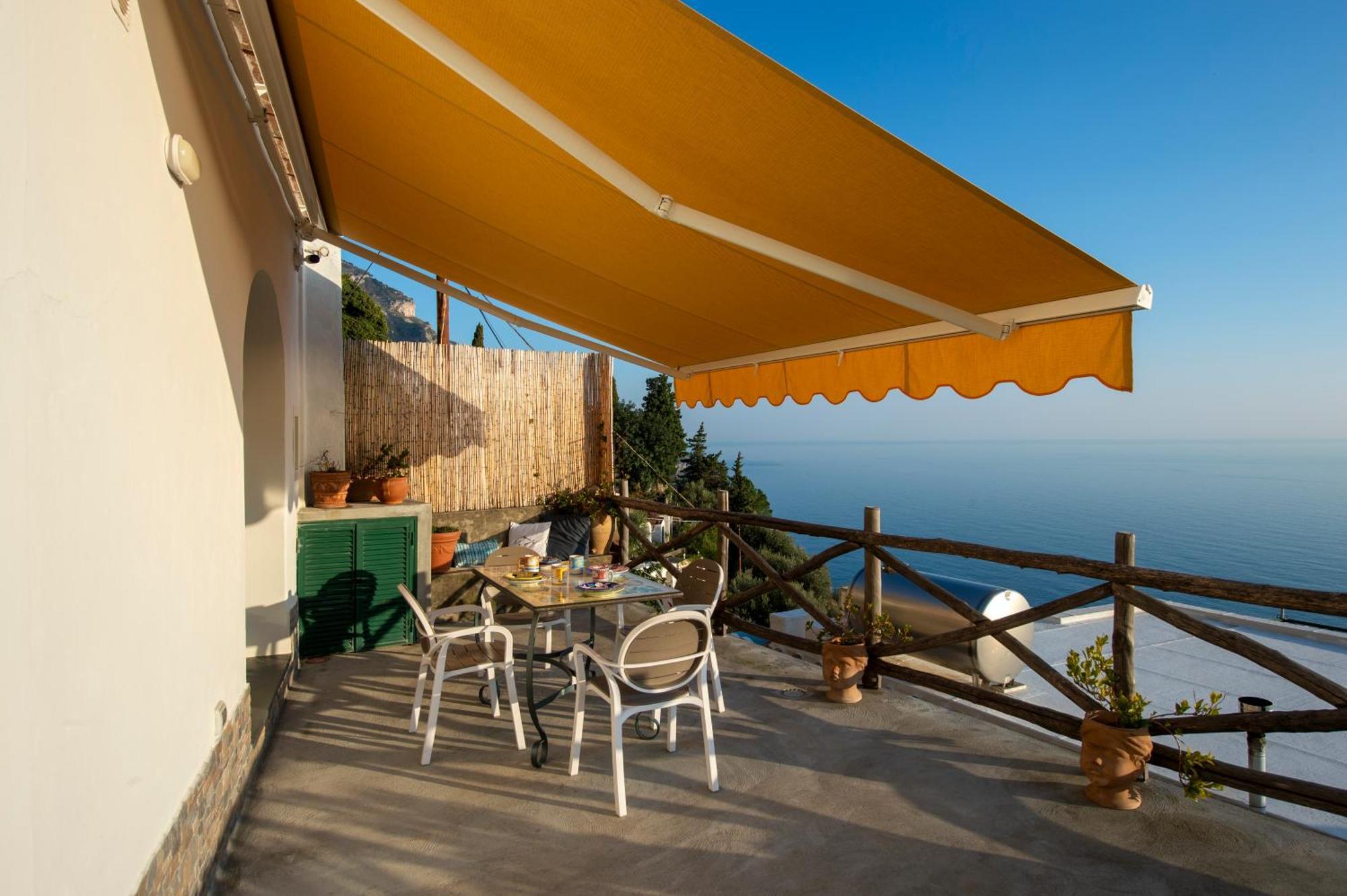 Aria Di Mare,near Elevator, Few Steps, Parking, Garden