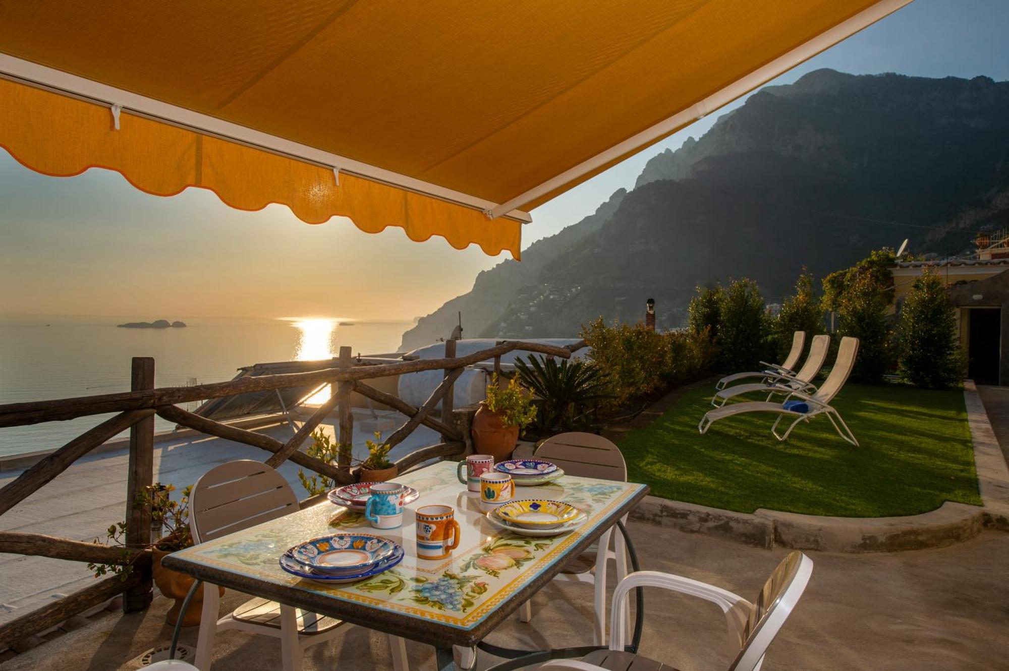 Aria Di Mare,near Elevator, Few Steps, Parking, Garden