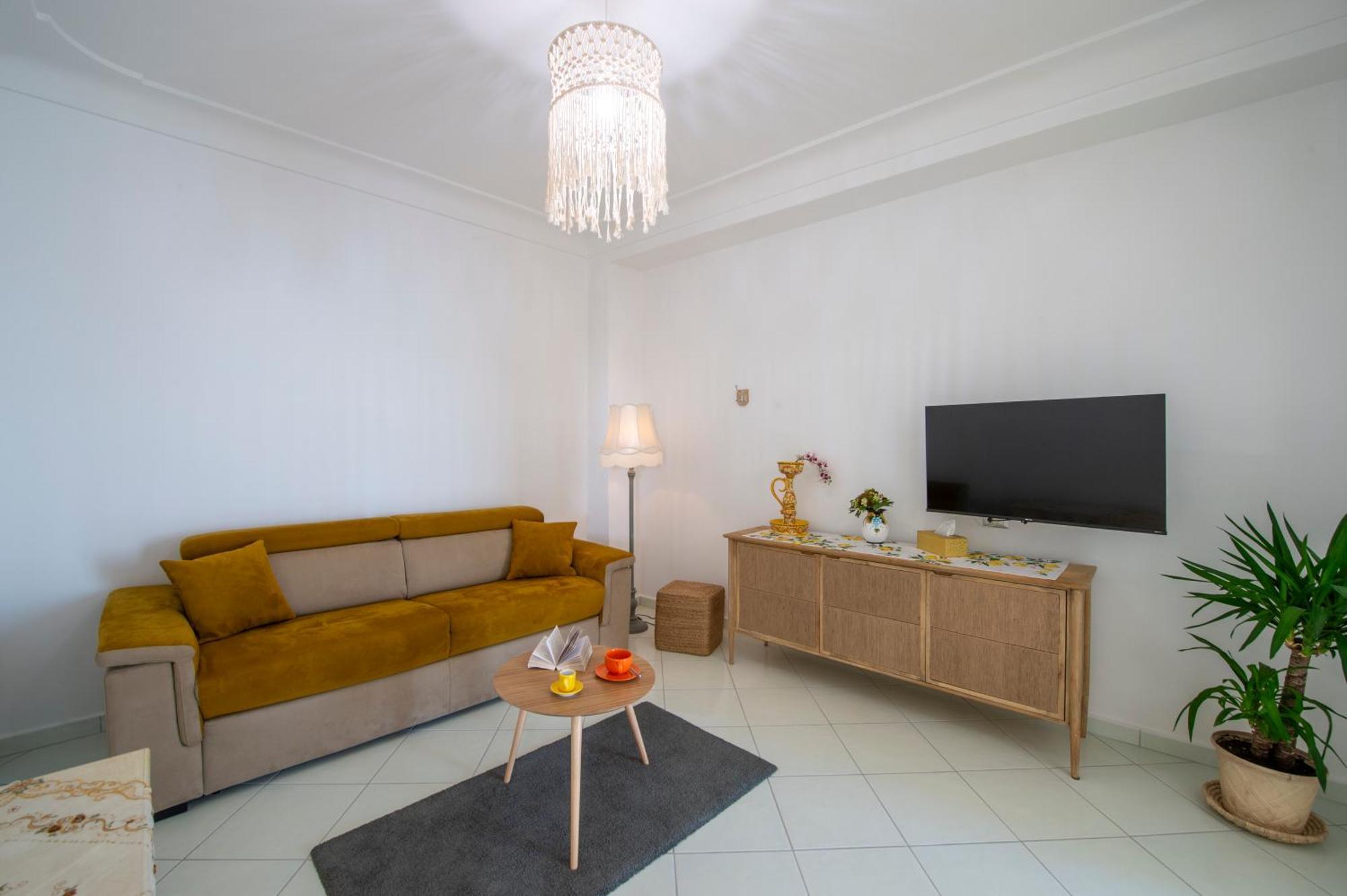 Aria Di Mare,near Elevator, Few Steps, Parking, Garden Apartment *
