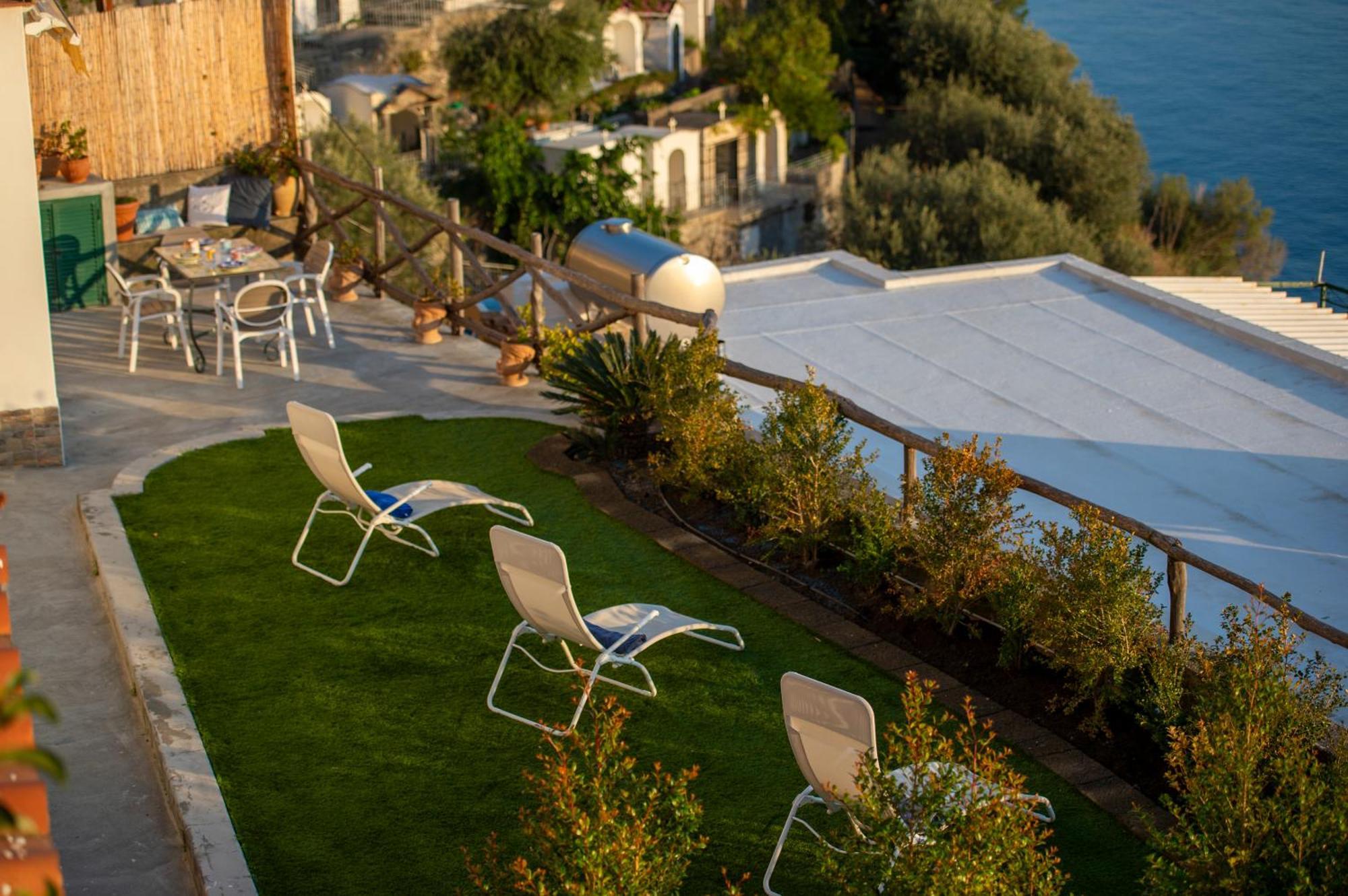 Aria Di Mare,near Elevator, Few Steps, Parking, Garden