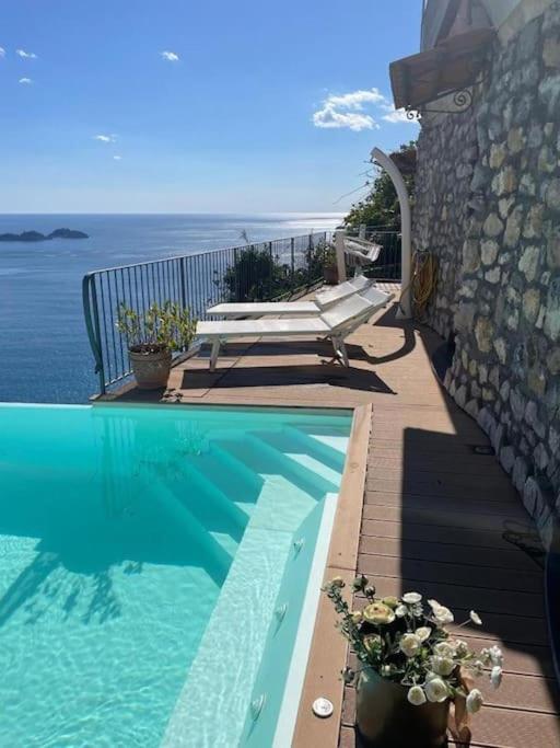 Villa Villa Stone - De Vivo Realty Positano *