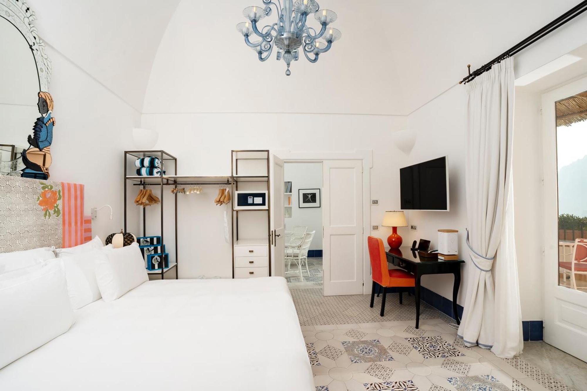 Treville Hotel