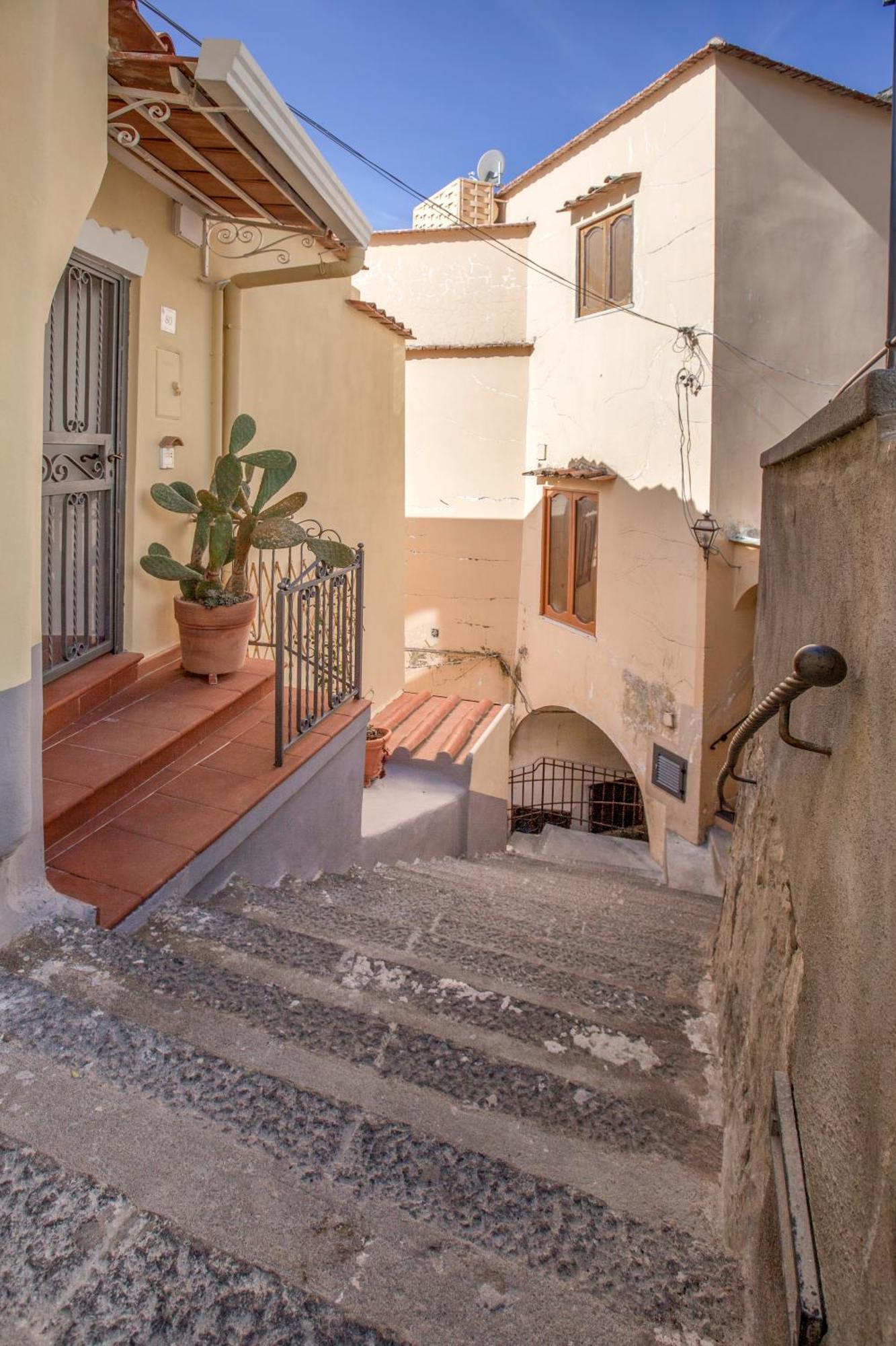 Estate4home - Casa Darly