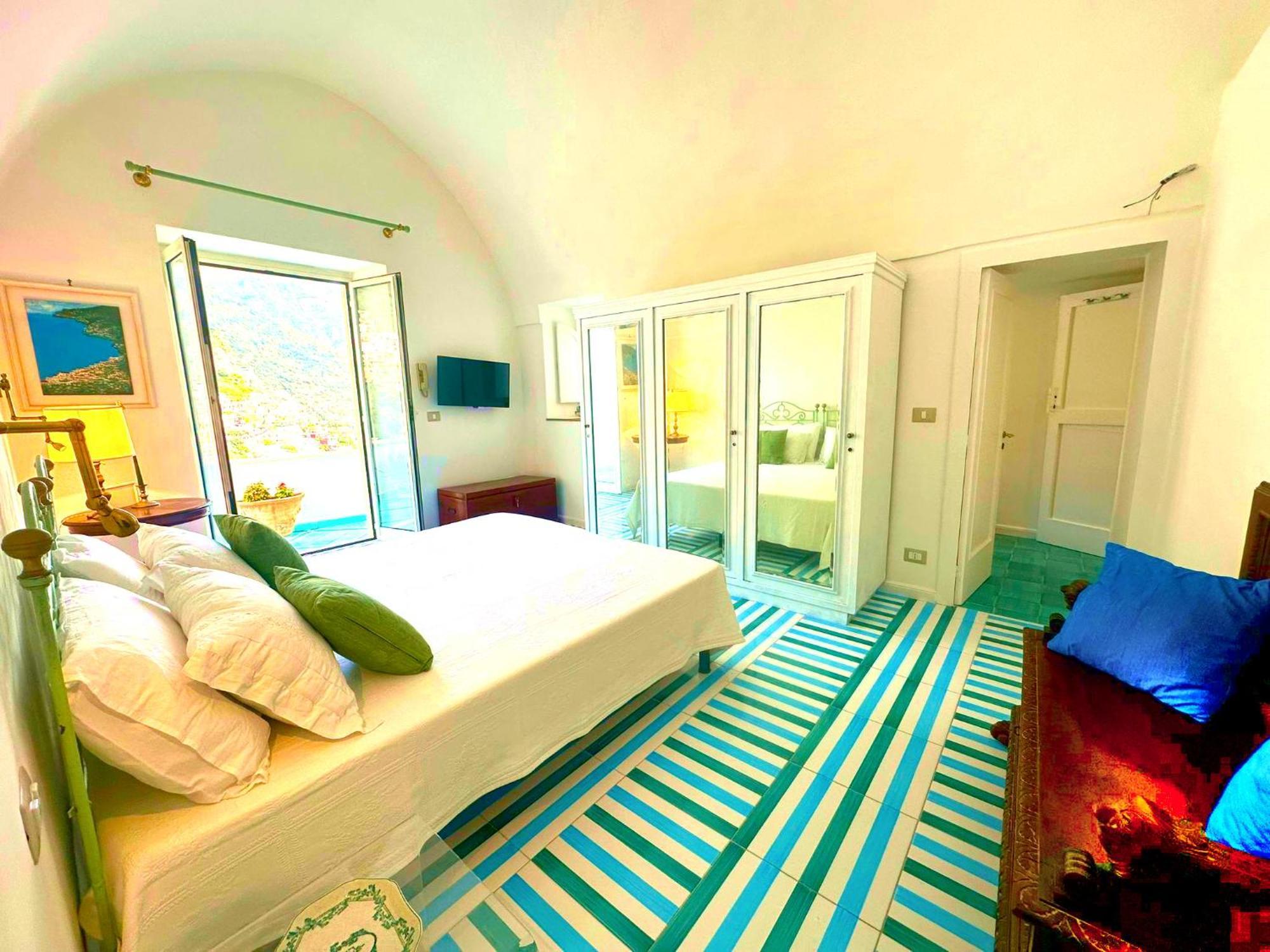 With Sea View ! Positano