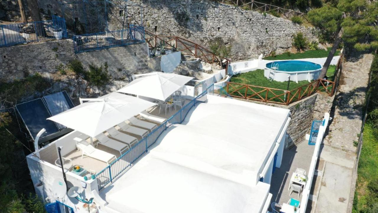 Villa Dei Srls - *