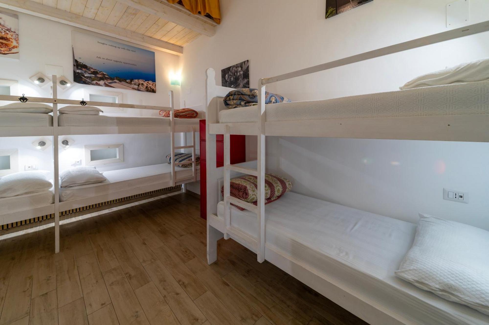 Brikette Hostel Positano