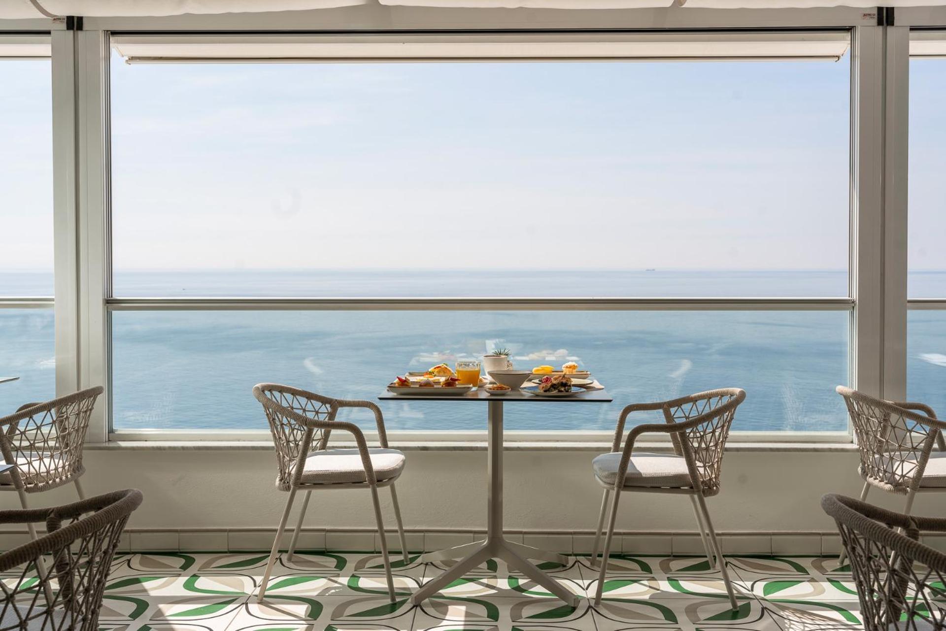 Eden Roc Hotel