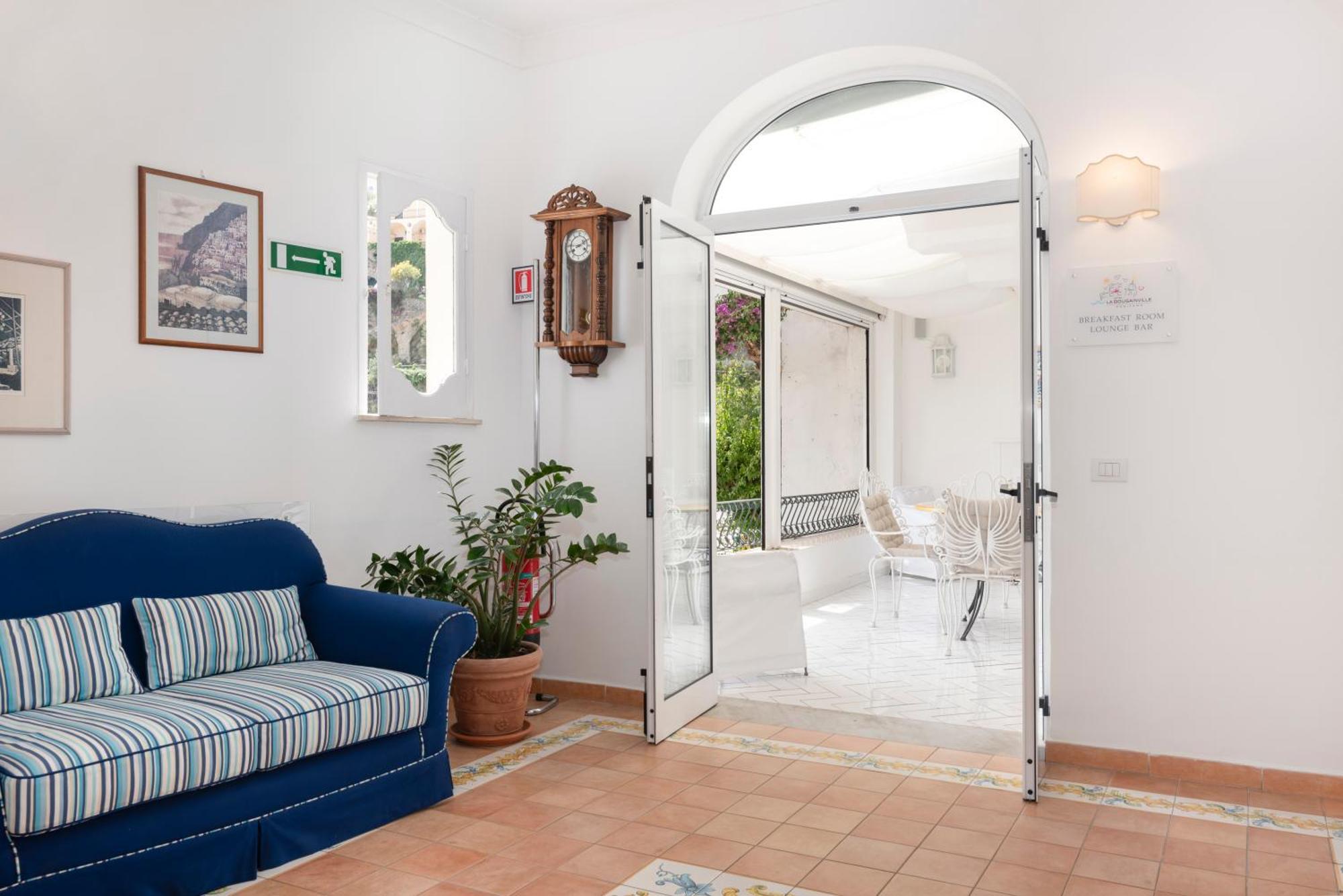 Bougainville Hotel 3*