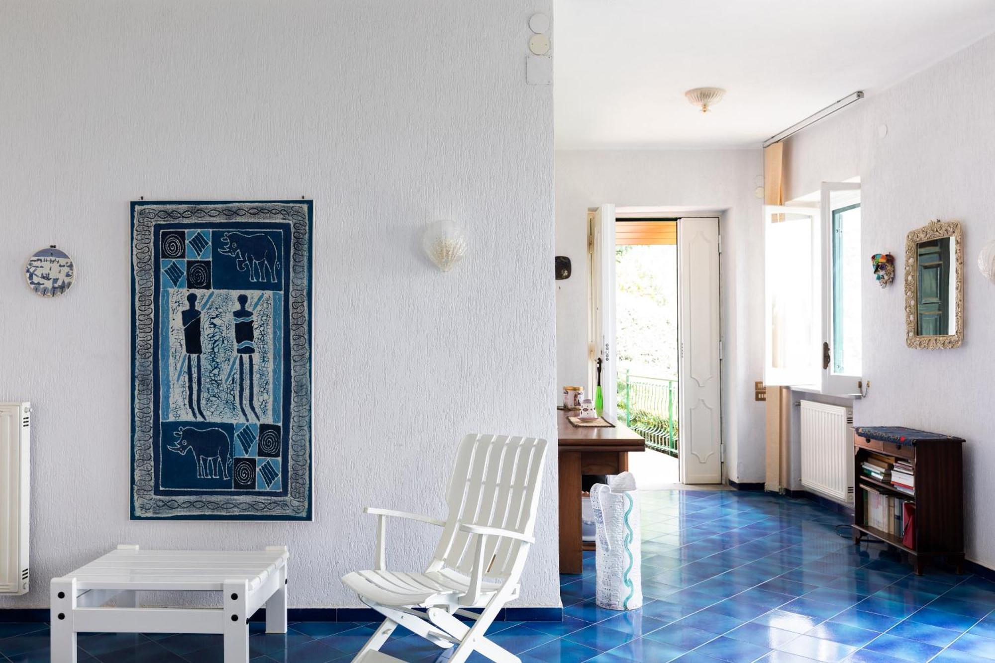 Anna Maria Villa *