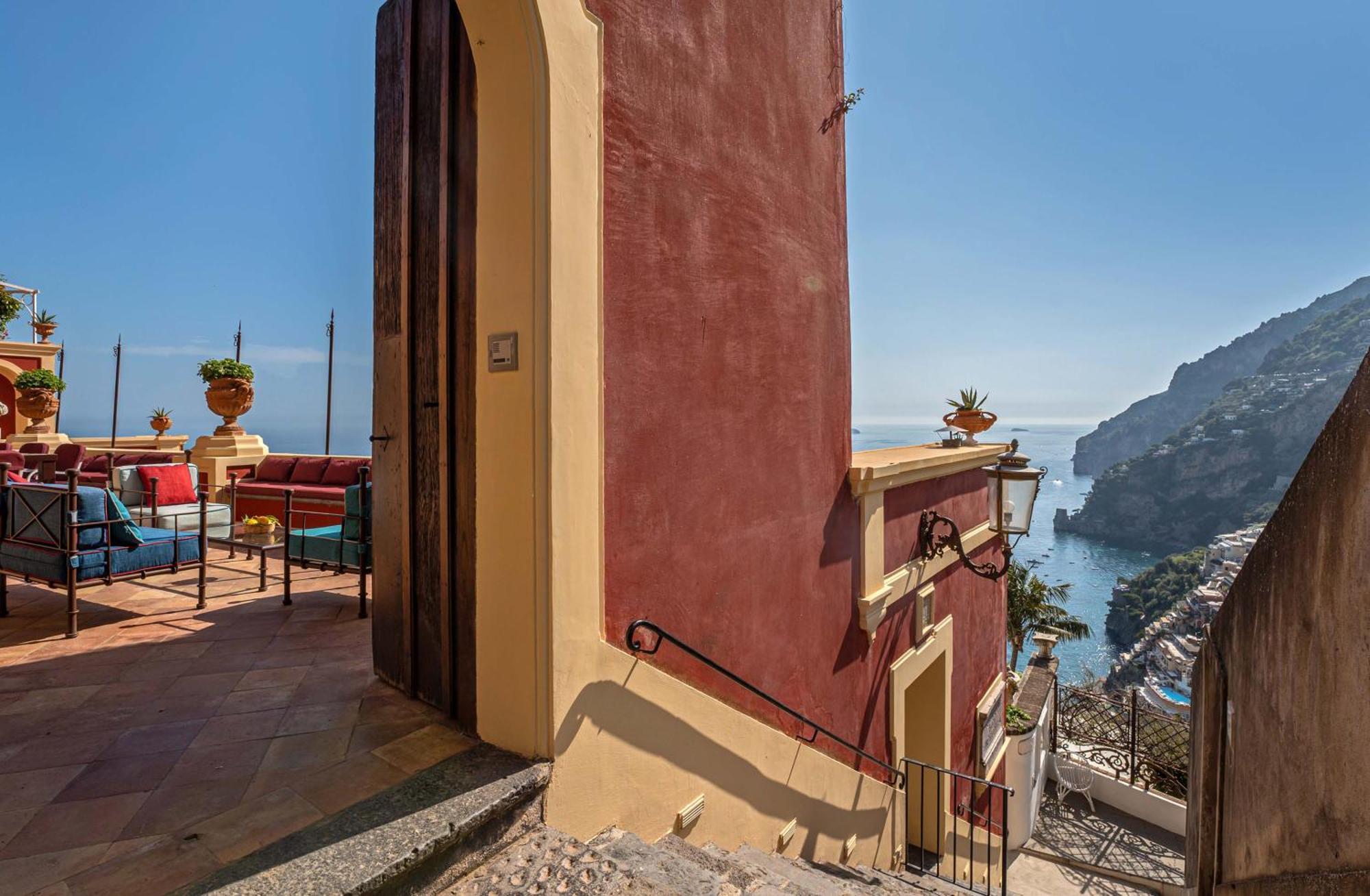- Palazzo Santa Croce * Positano
