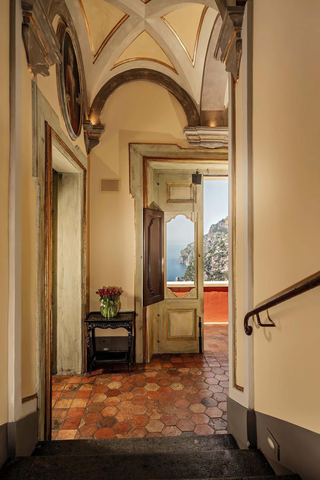 - Palazzo Santa Croce *