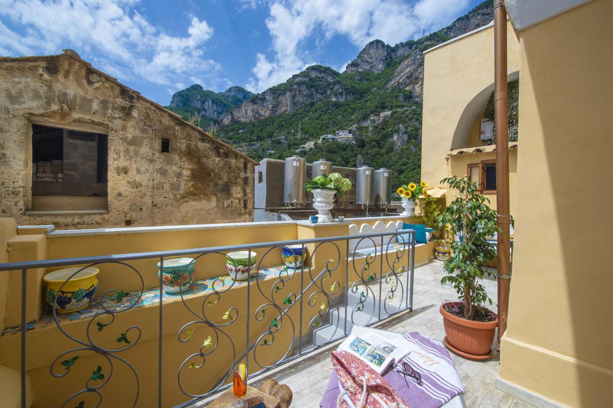 - Serena Holiday home *