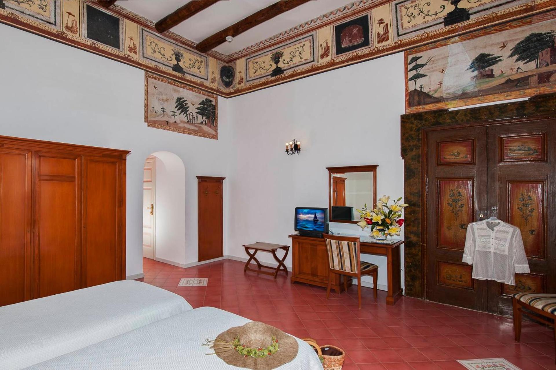 Hotel California 3*