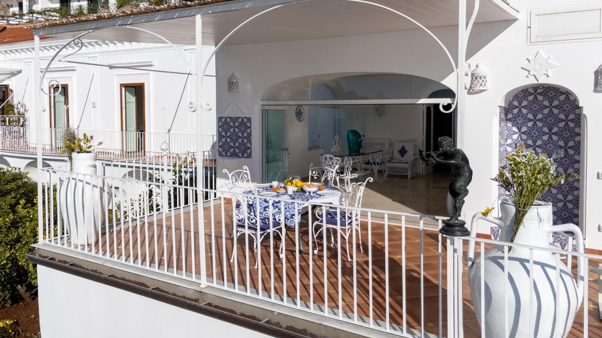 Estate4home - Regina Dar Adults Only *