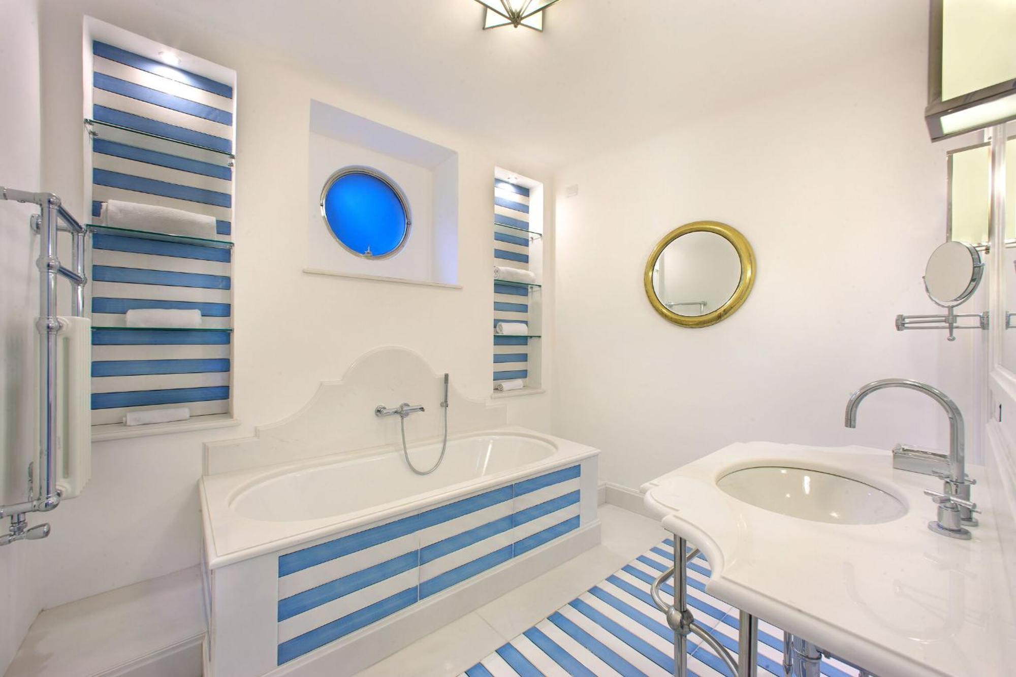 Torre Sponda Private Villa