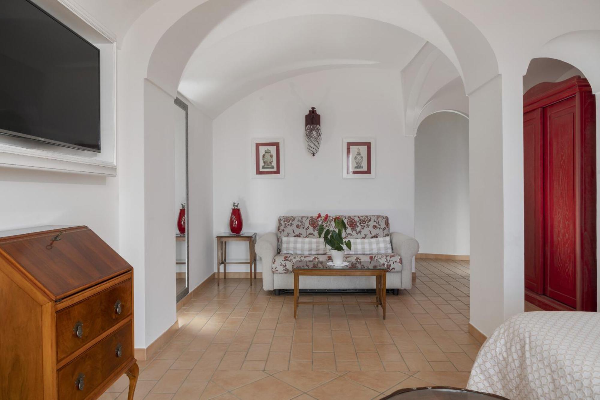 Estate4home - Degli Dei *