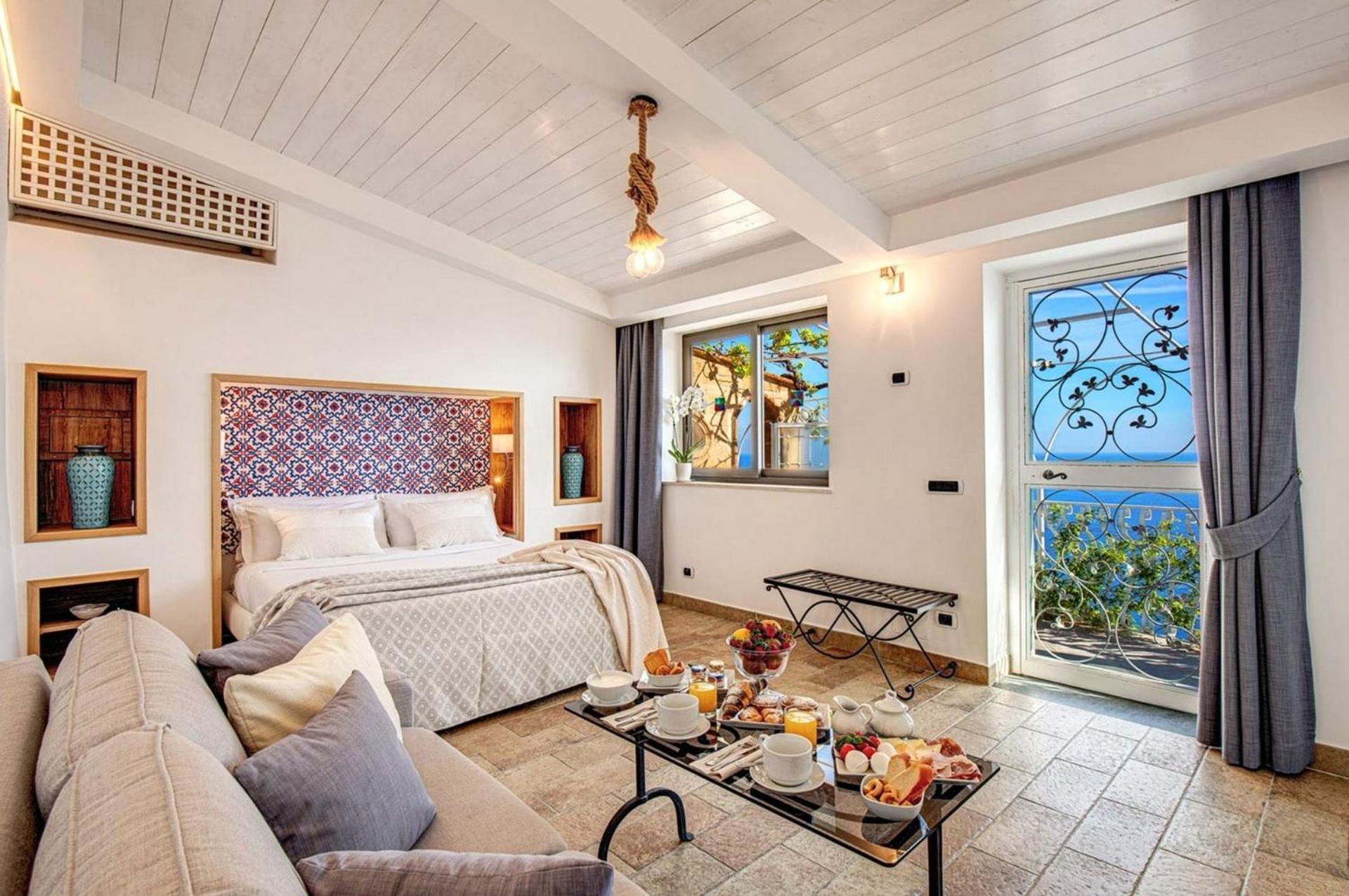 Lepanto House Holiday home
