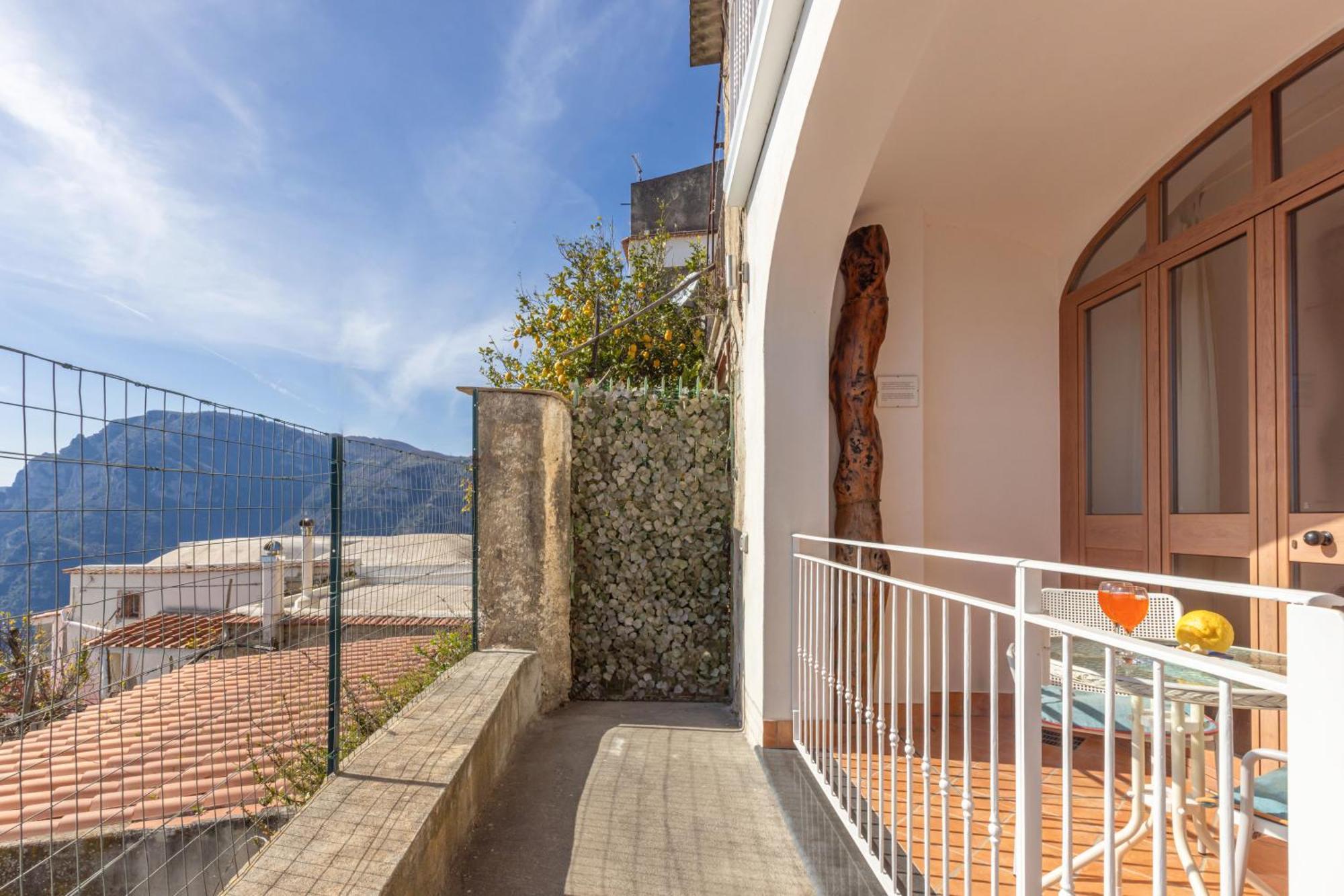Casa Satriano Apartment *
