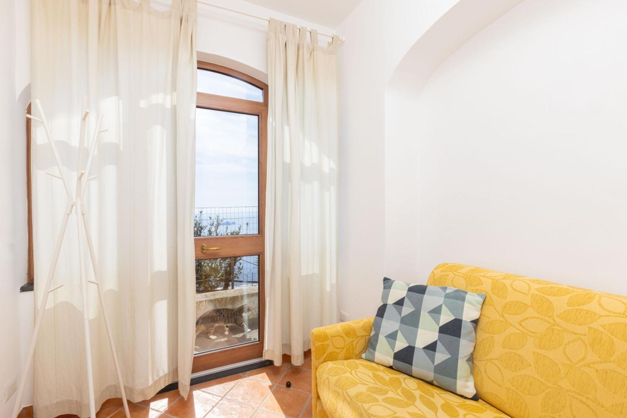 Casa Satriano Apartment *