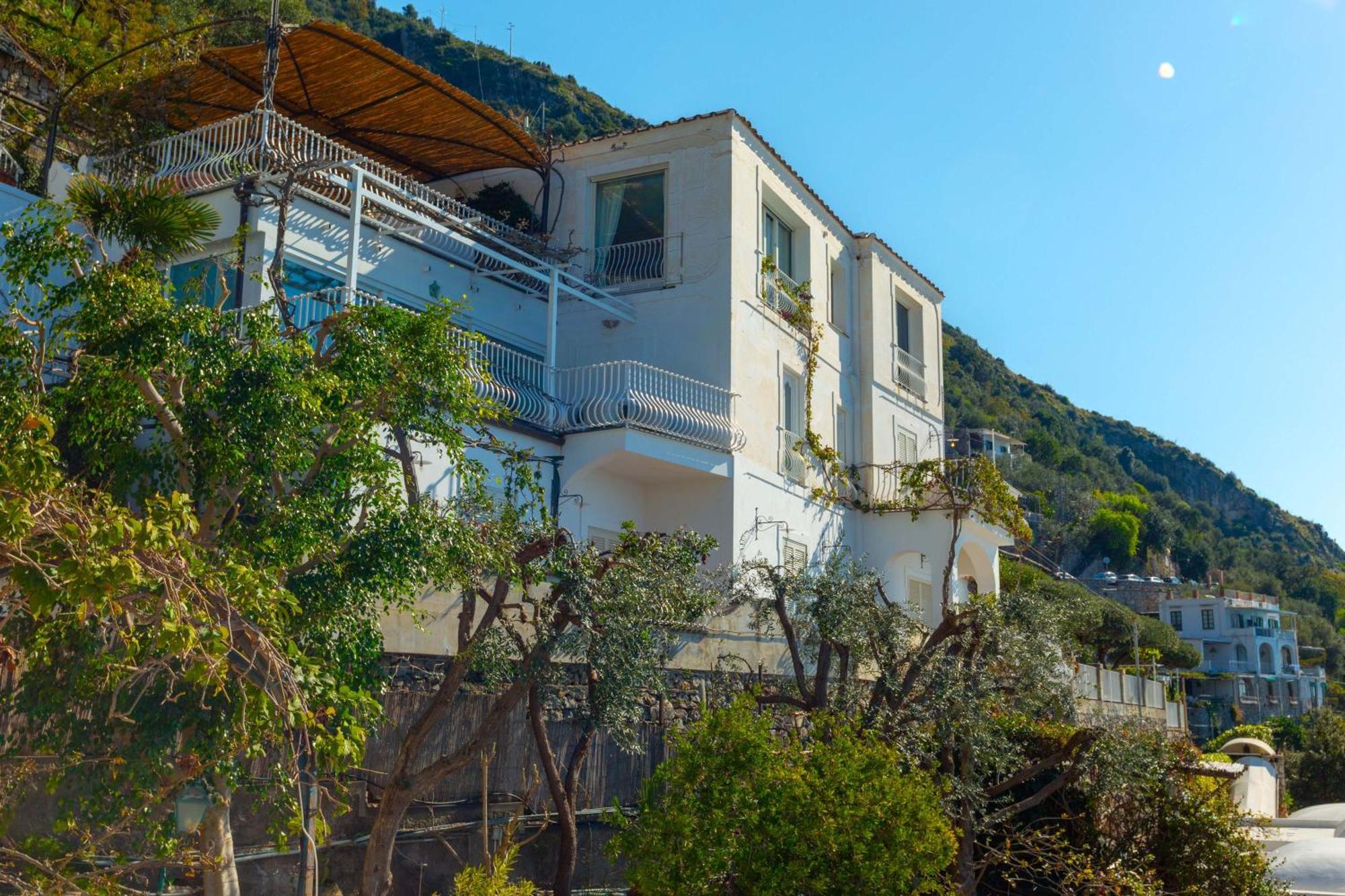 - Le Sirene Villa