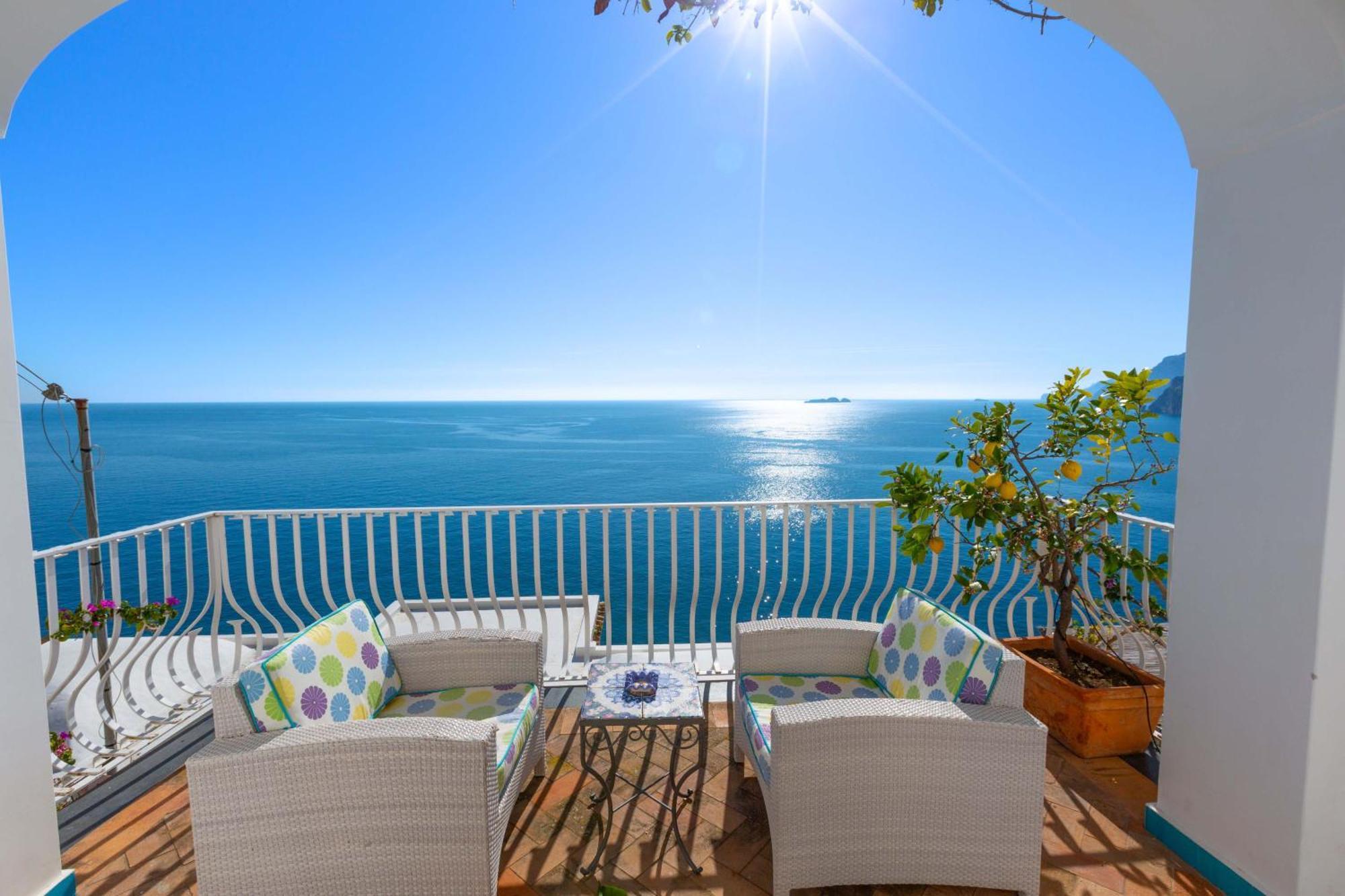 - Le Sirene Villa