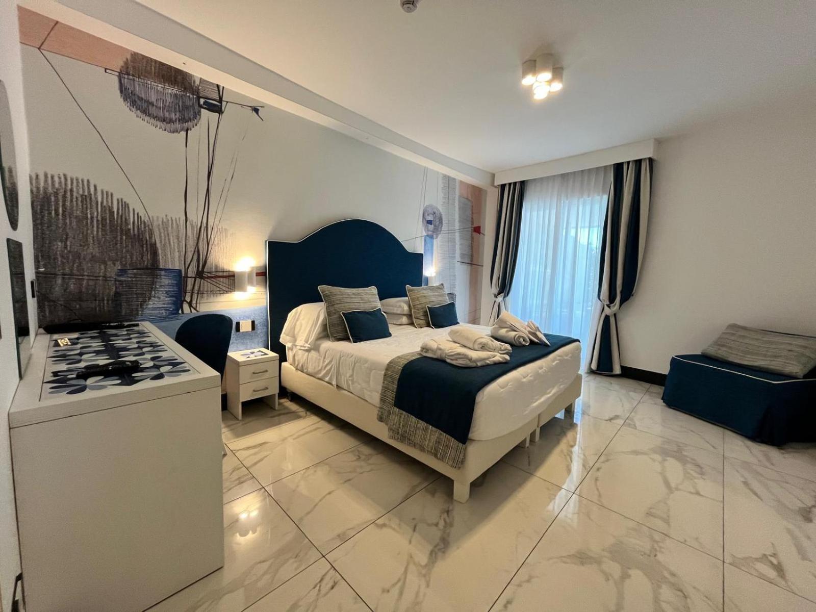Art Pasitea Hotel 4*