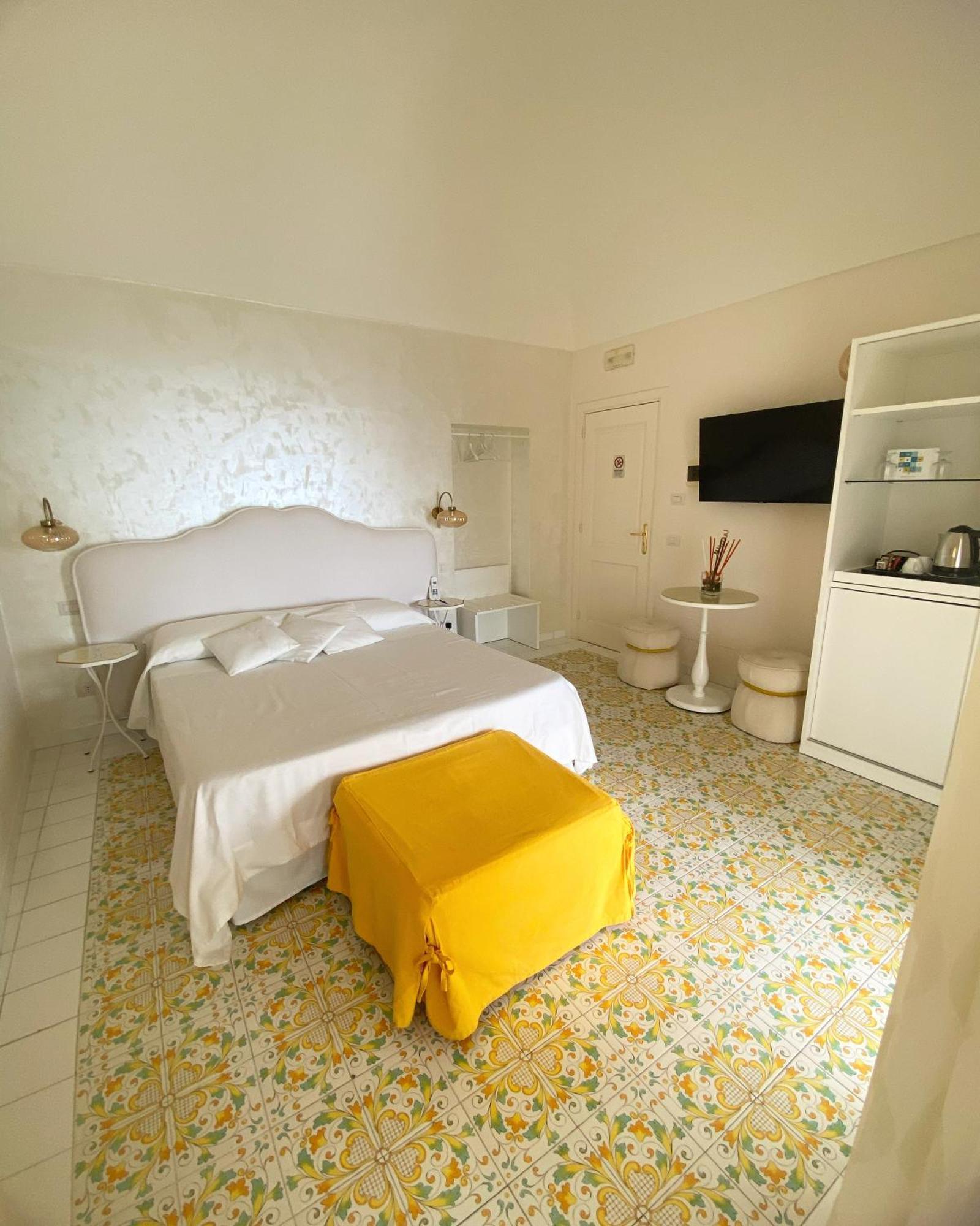 Palazzo Talamo Hotel