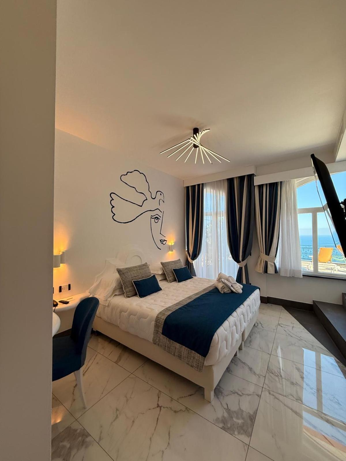 Art Pasitea Hotel 4*