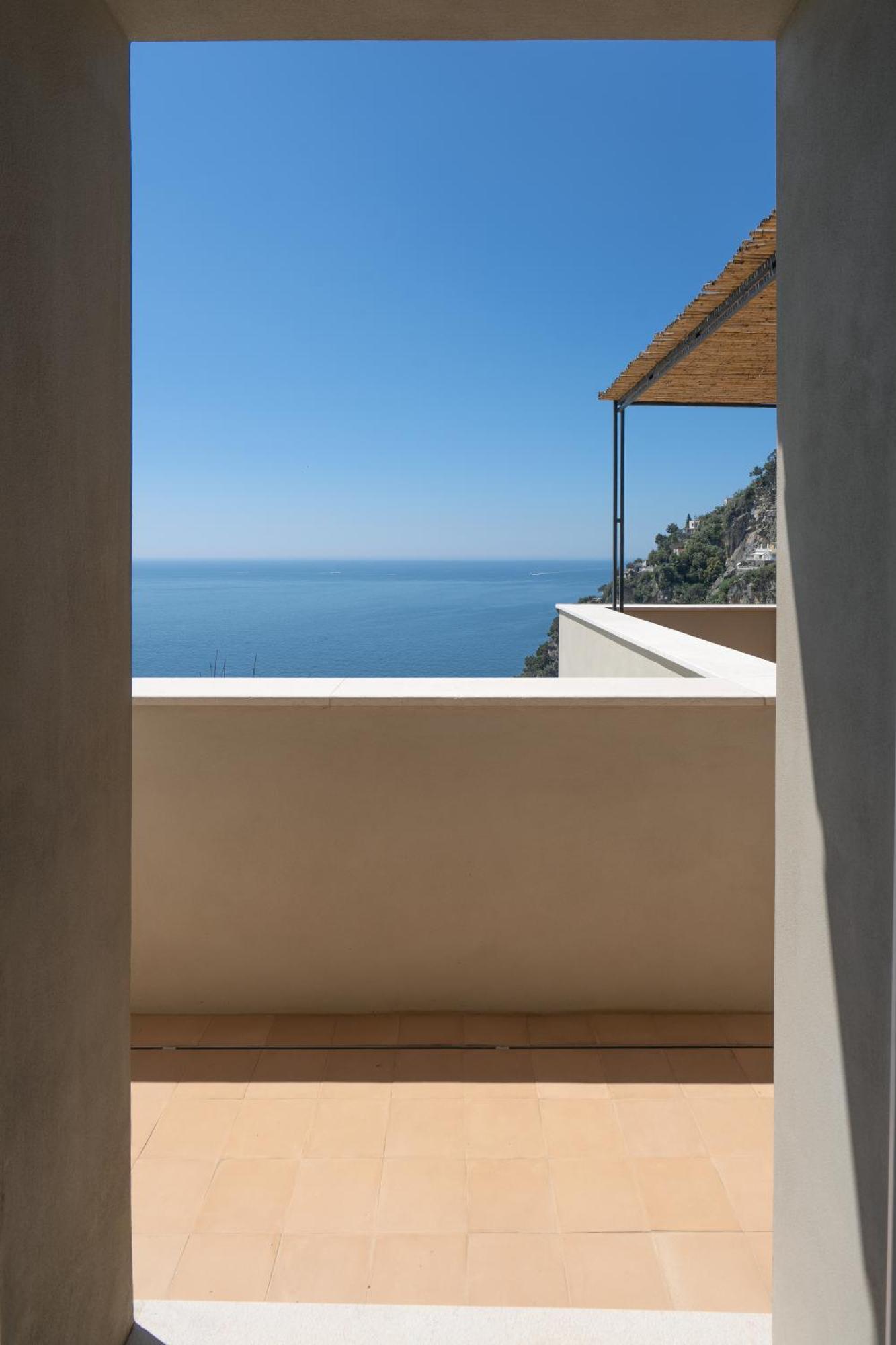 Villa Romito - Sea View, Location *