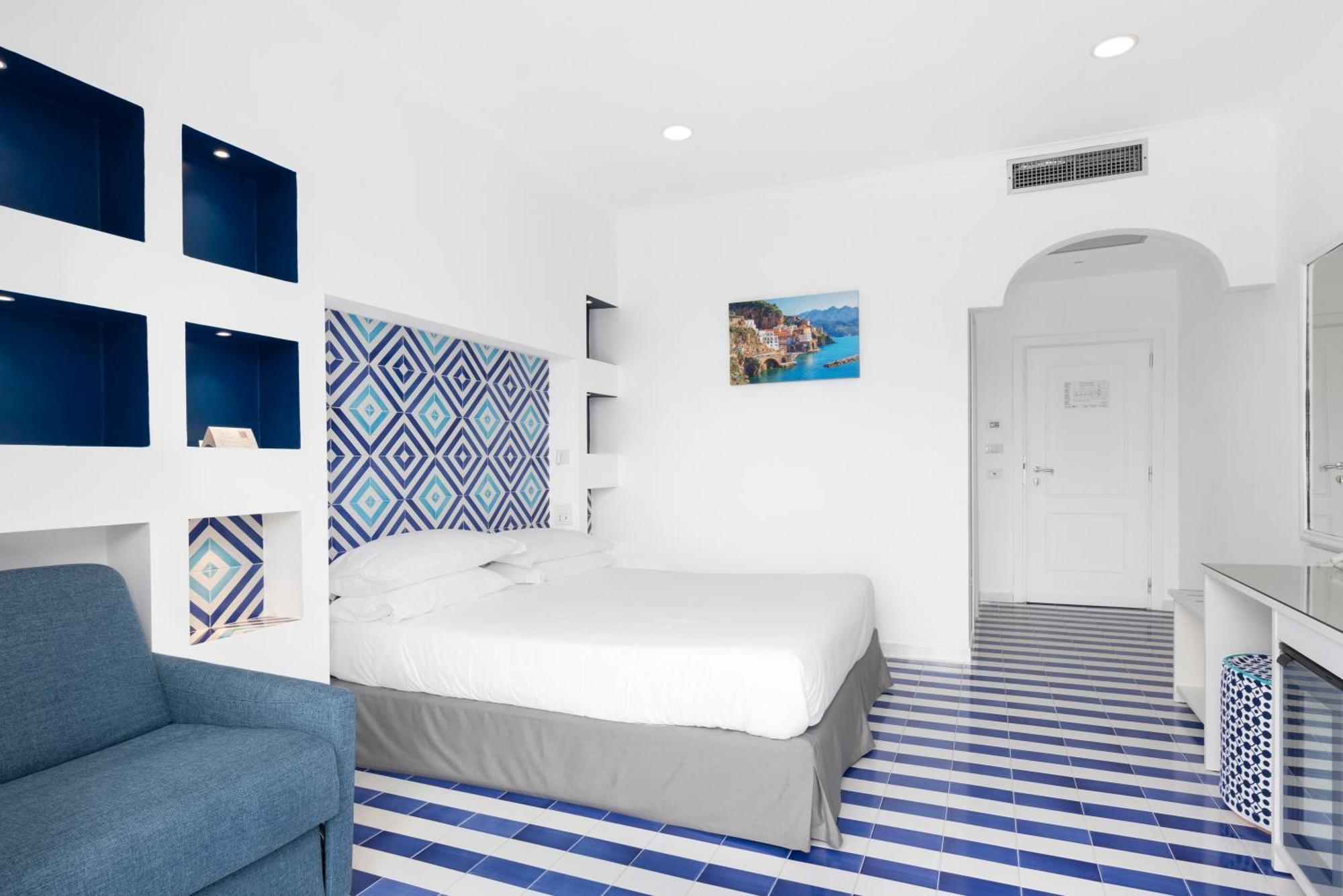 Bougainville Hotel 3*