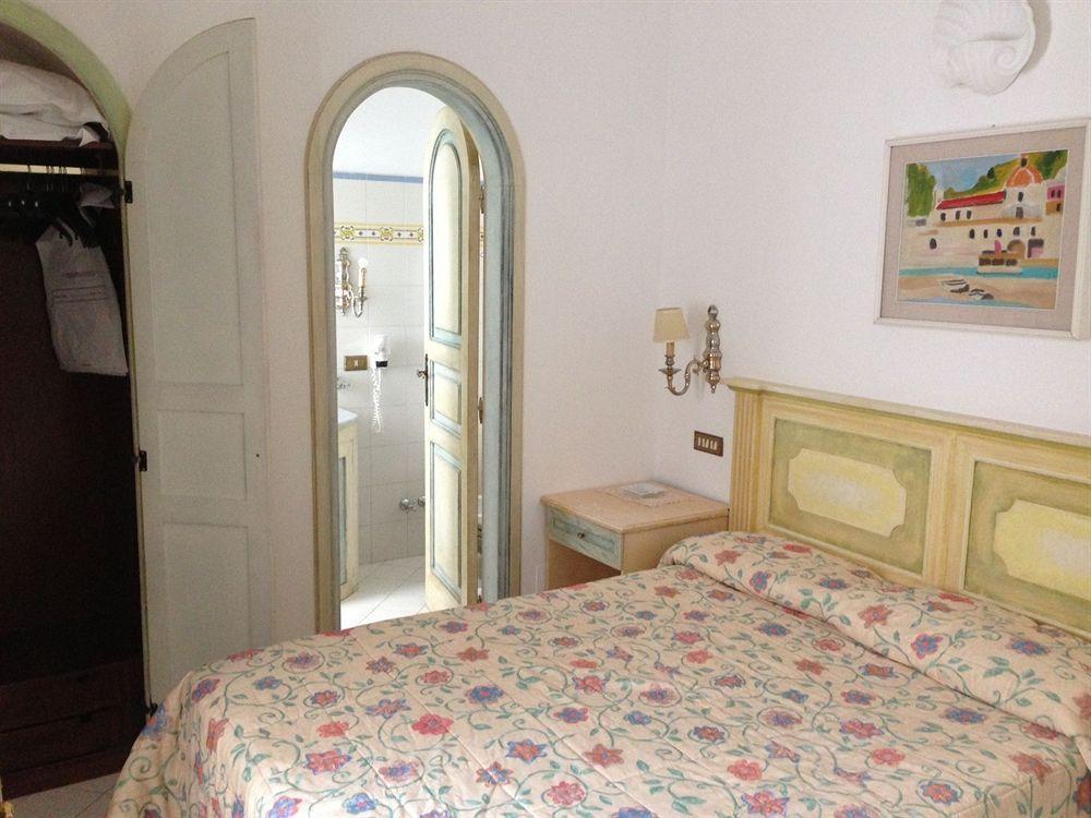 Aparthotel Flavio Gioia 3*