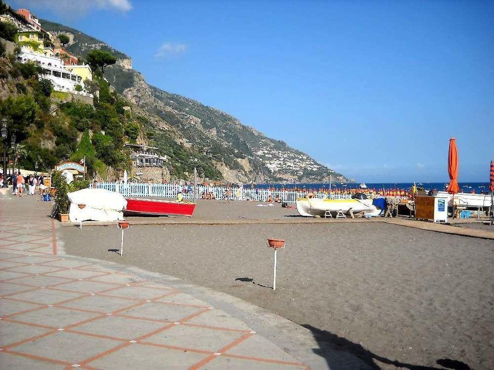 Apartment Costanzo Front *