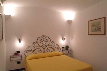 Aparthotel La Caravella Di - Relais&beach Positano