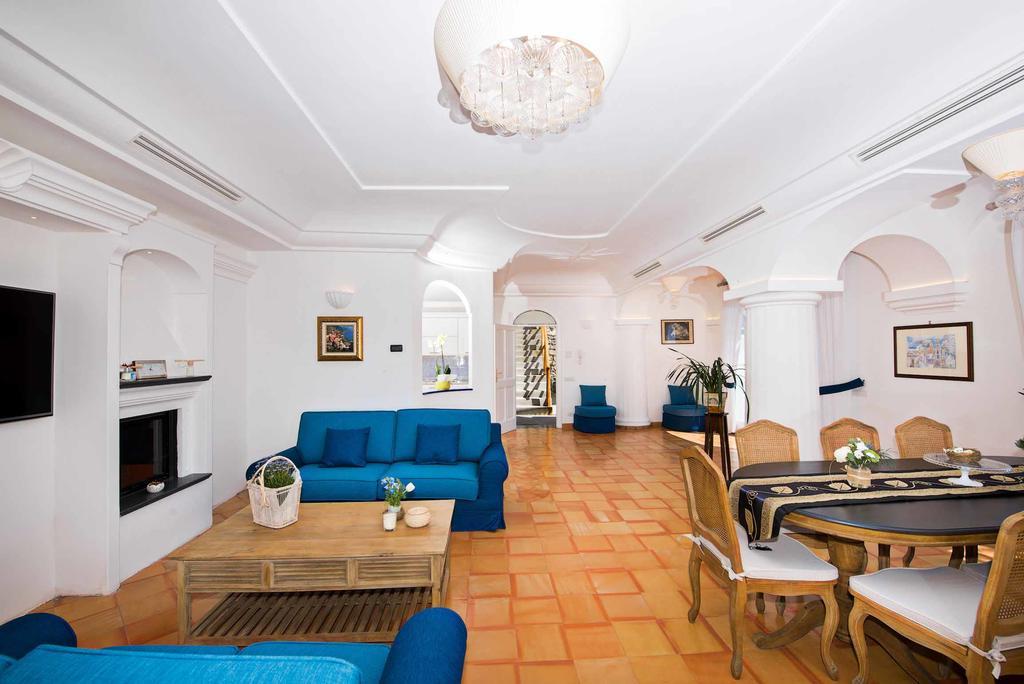 Villa De Rosa Positano