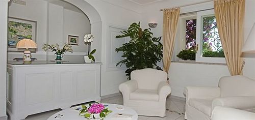 Rosa 3* Positano