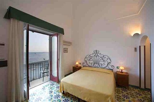 La Caravella Di - Relais&beach Aparthotel