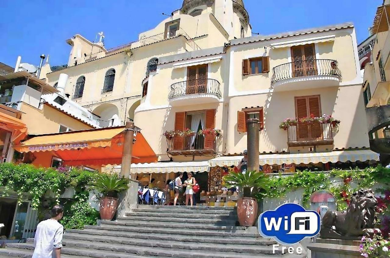 Costanzo Front Apartment